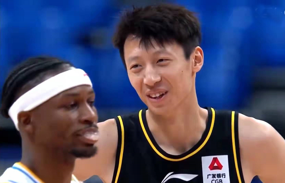 开云体育官网-湖人险胜山东队，胡金秋刷新纪录
